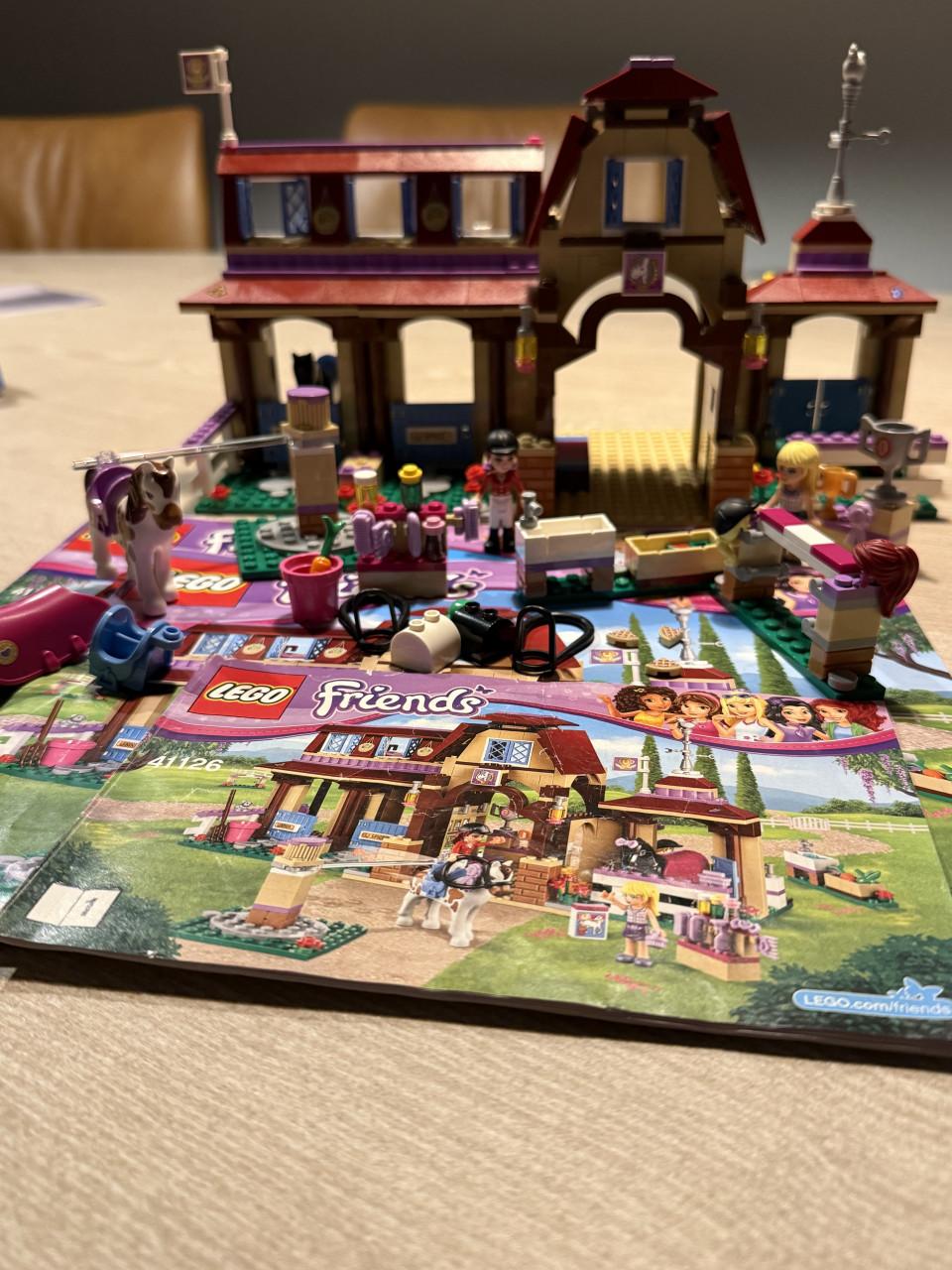Lego Friends 41126 Heartlake Rijclub