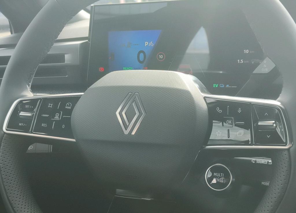 Renault Clio 1.8 hybrid 160 techno - lichtmetalen wielen 18"