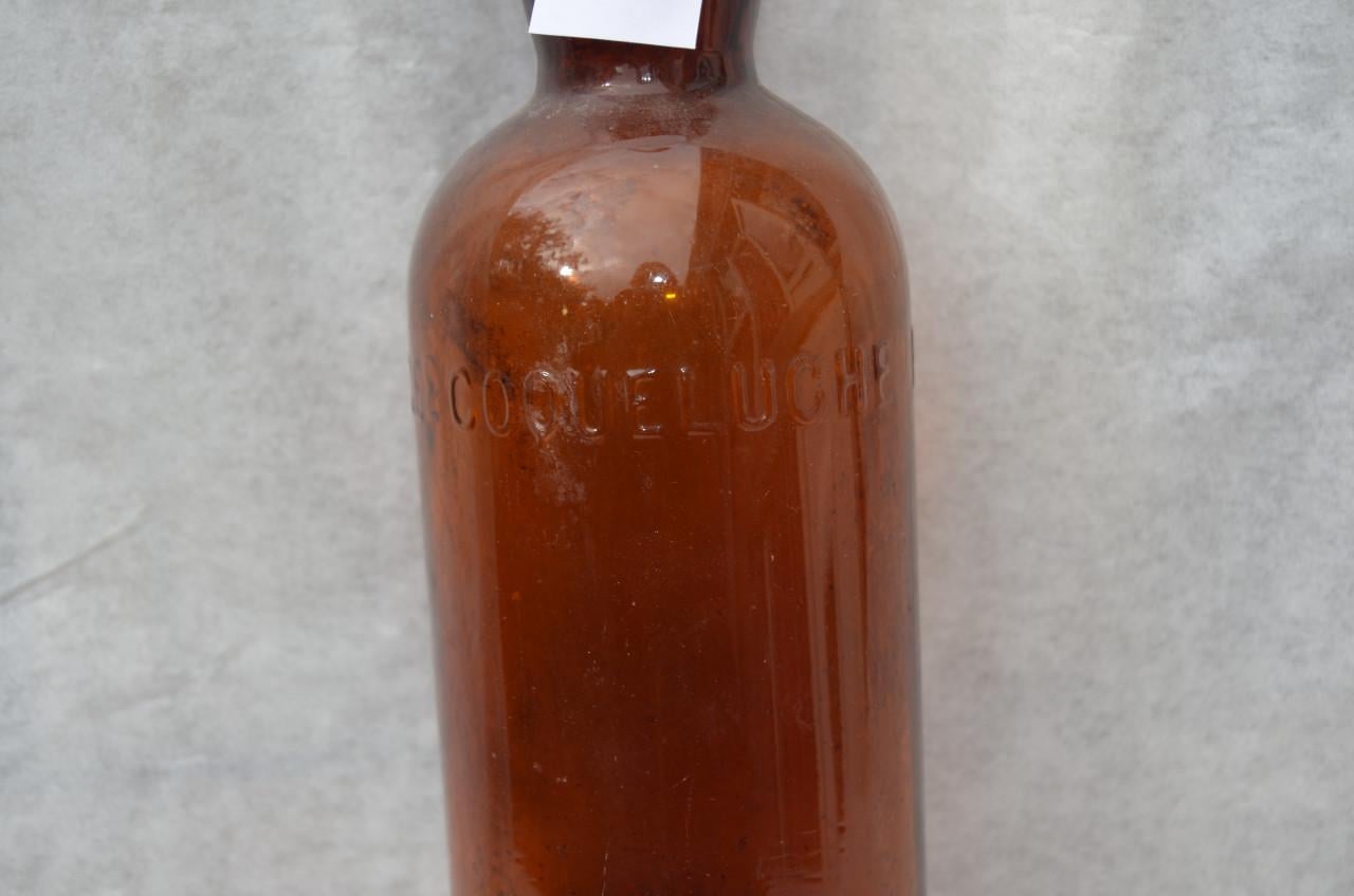 Nog een paar oude soda-, bier- en wijnflessen 19e eeuws