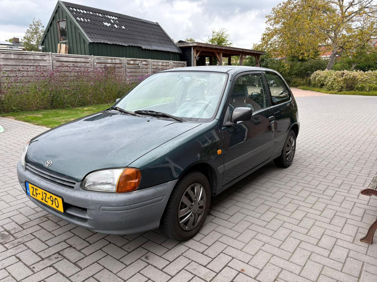 Toyota Starlet 1999