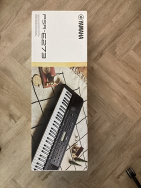 Keyboard Yamaha PSR-E273
