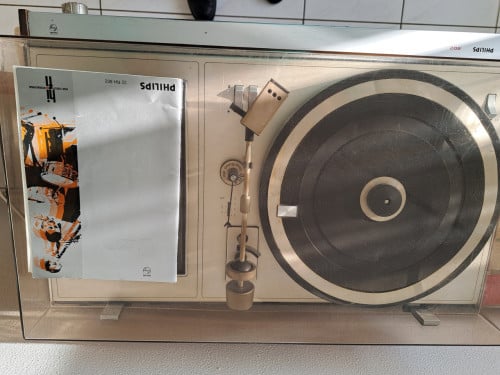 Platenspeler ,radio en versterker