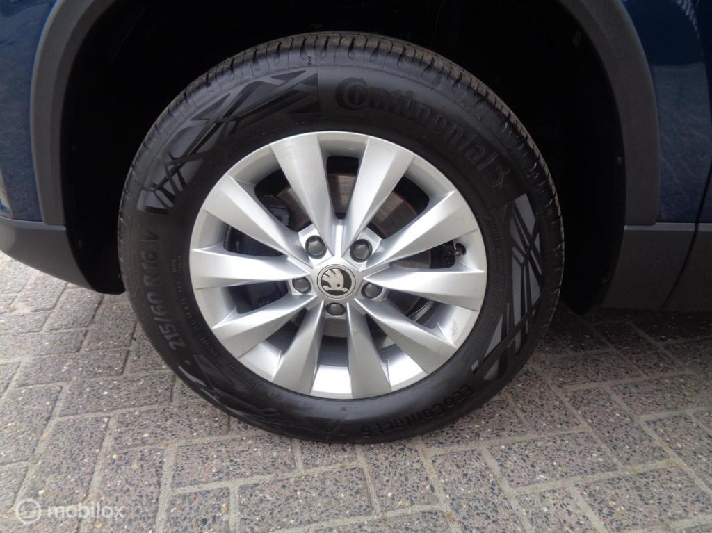 Skoda Karoq 1.0 tsi business edition/airco/stoel+stuur verw/full led/apple 