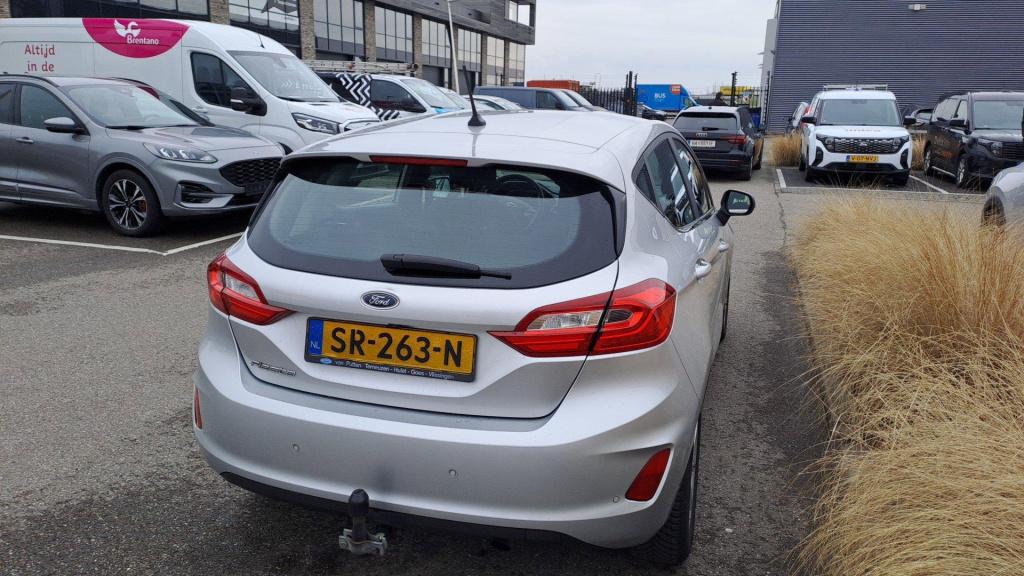 Ford Fiesta 1.0 ecoboost titanium voorruitverwarming - trekhaak