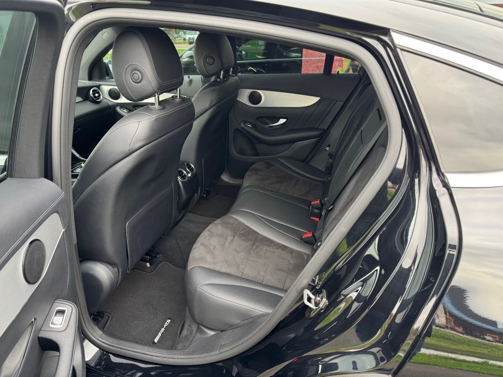 Mercedes-Benz Glc coupé 250 4matic amg automaat /apple-carplay