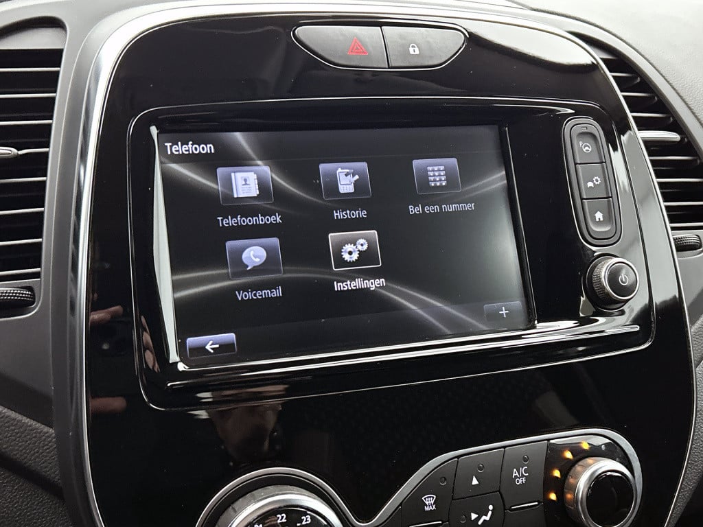 Renault Captur 1.3 tce intens / trekhaak / bose sound / camera / carplay-an