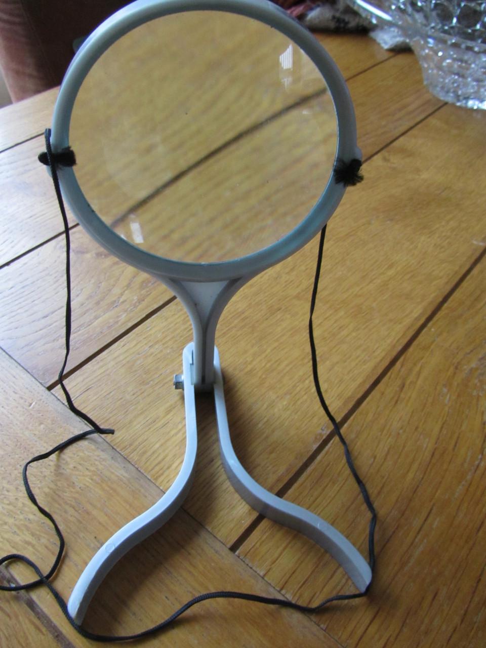 Loupe om te handwerken,,kan hangen of staan