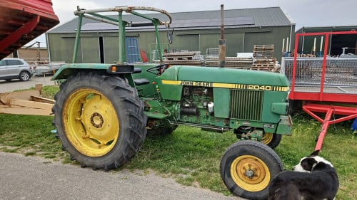 John deere 2040