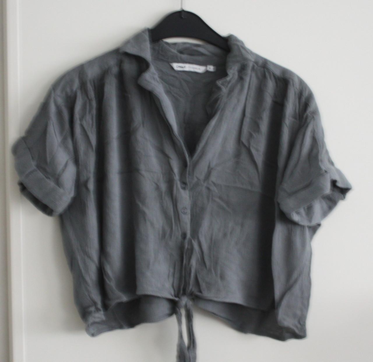 Groen grijs blous  met knopen maat m