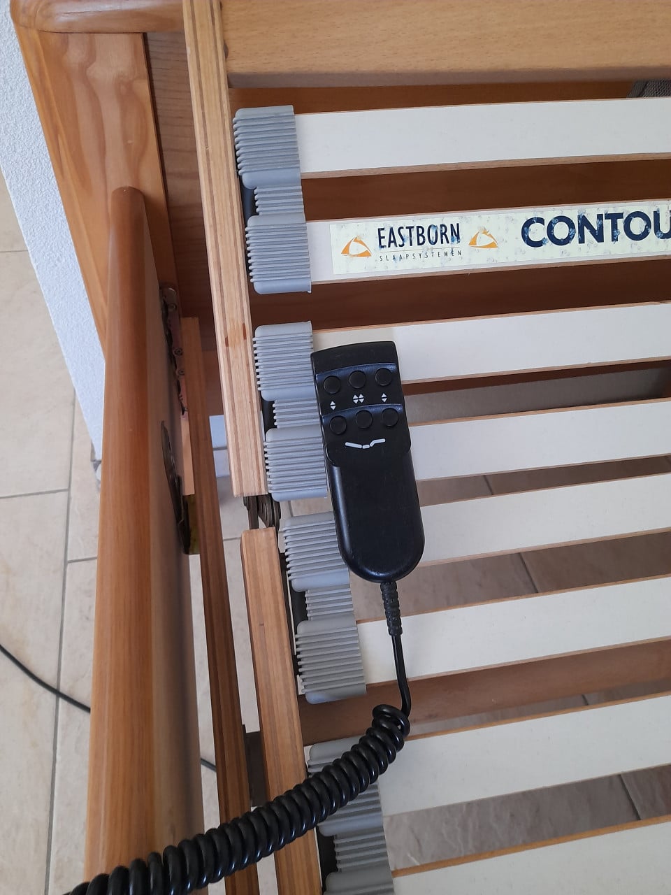 Elektrisch verstelbare Senioren bed 80 x 190 (in goede staat)