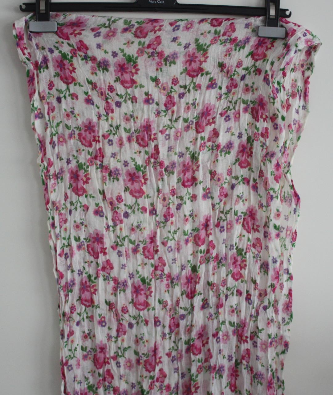 Witte sjaal met bloemen print