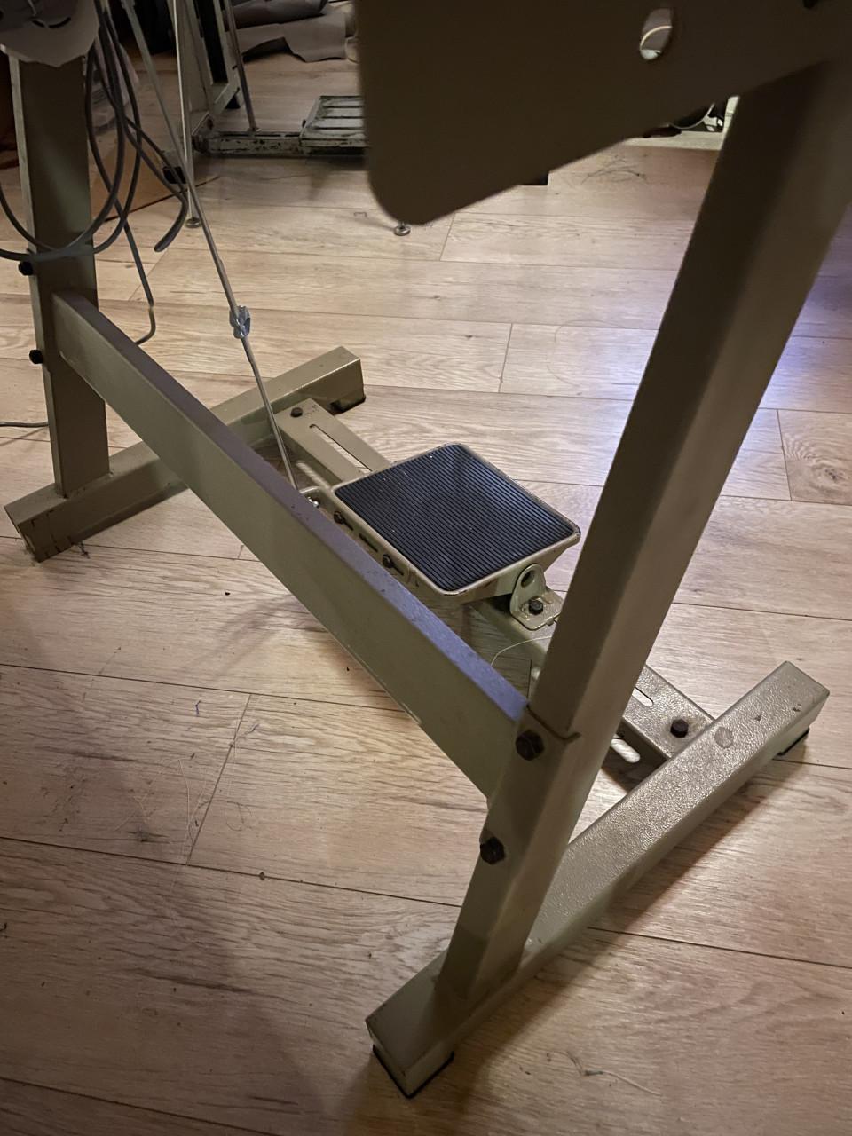 Industrie naaimachine Singer 211