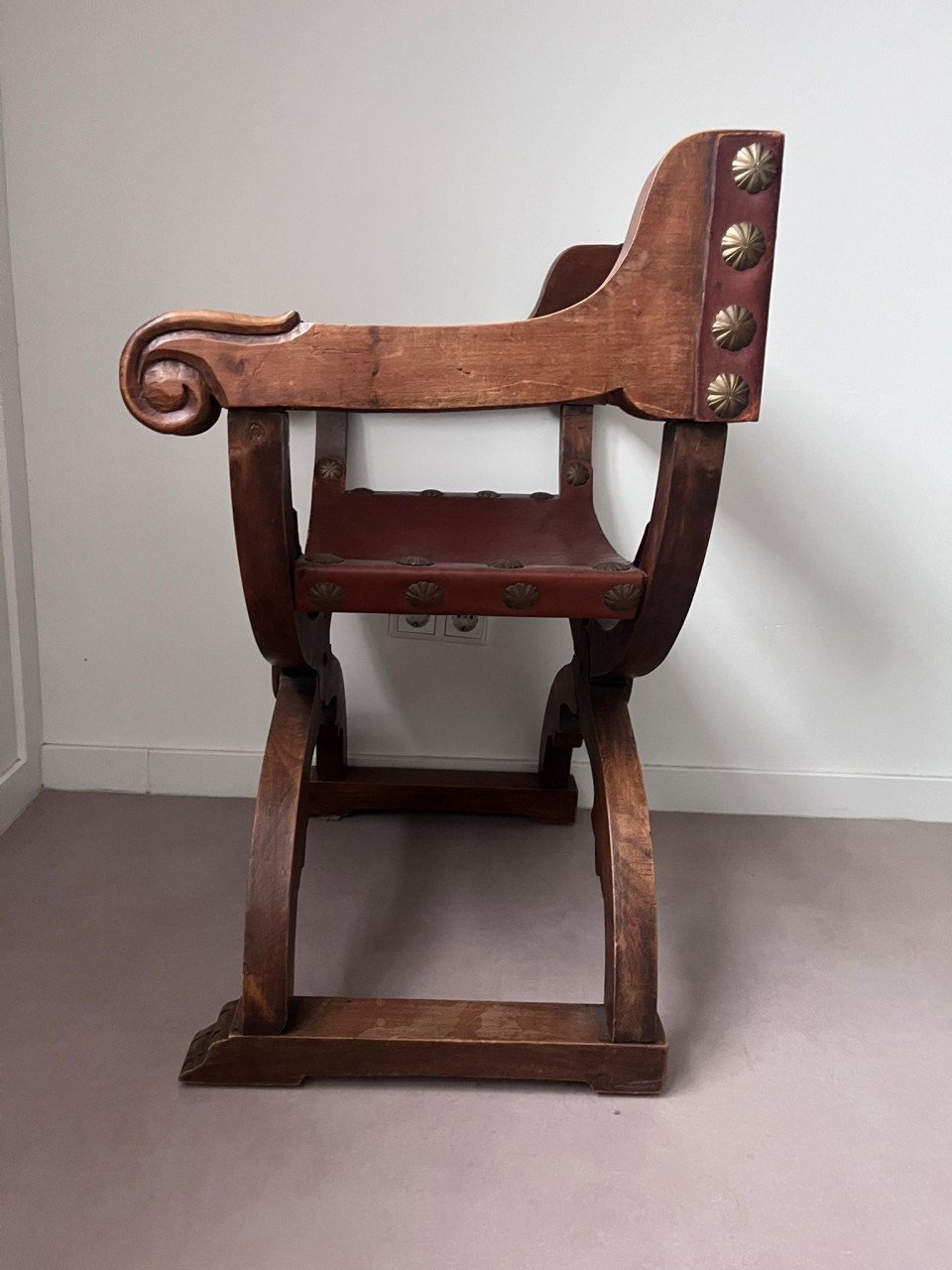 Savonarola stoel / Renaissance stijl – massief hout