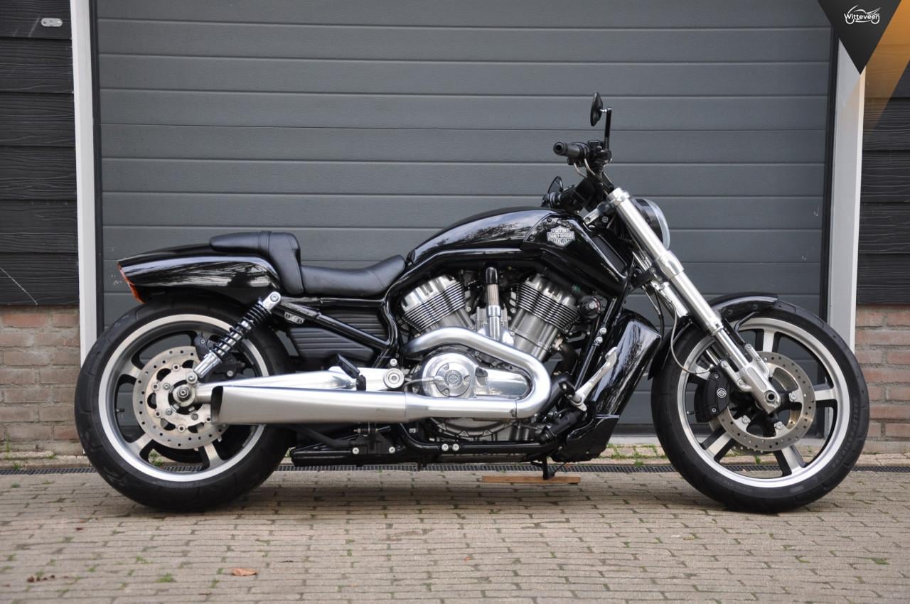 Harley Davidson VRSCF V-ROD MUSCLE 5HD 10800 kilometers!