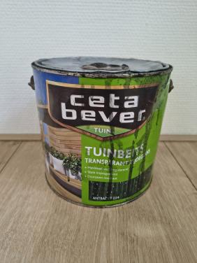 Diverse soorten verf, lak, latex, muurverf, tuinbeits, tuinverf. Zie foto's