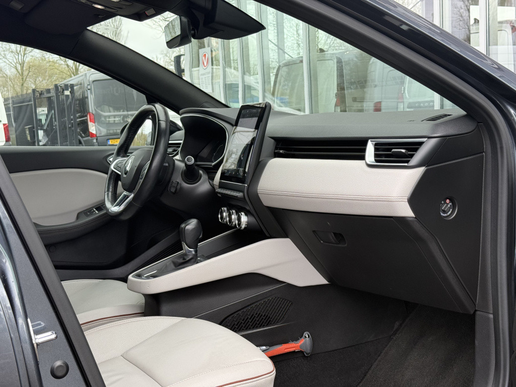 Renault Clio 1.6 e-tech hybrid 140 initiale paris | nl-auto | dealer ond. |