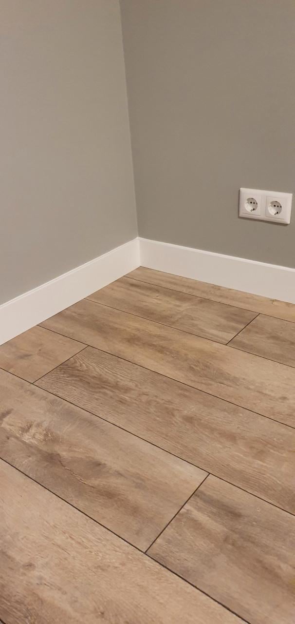 Laminaat/pvc laten leggen? Tegelen,stucadoor,schilder, timmerman