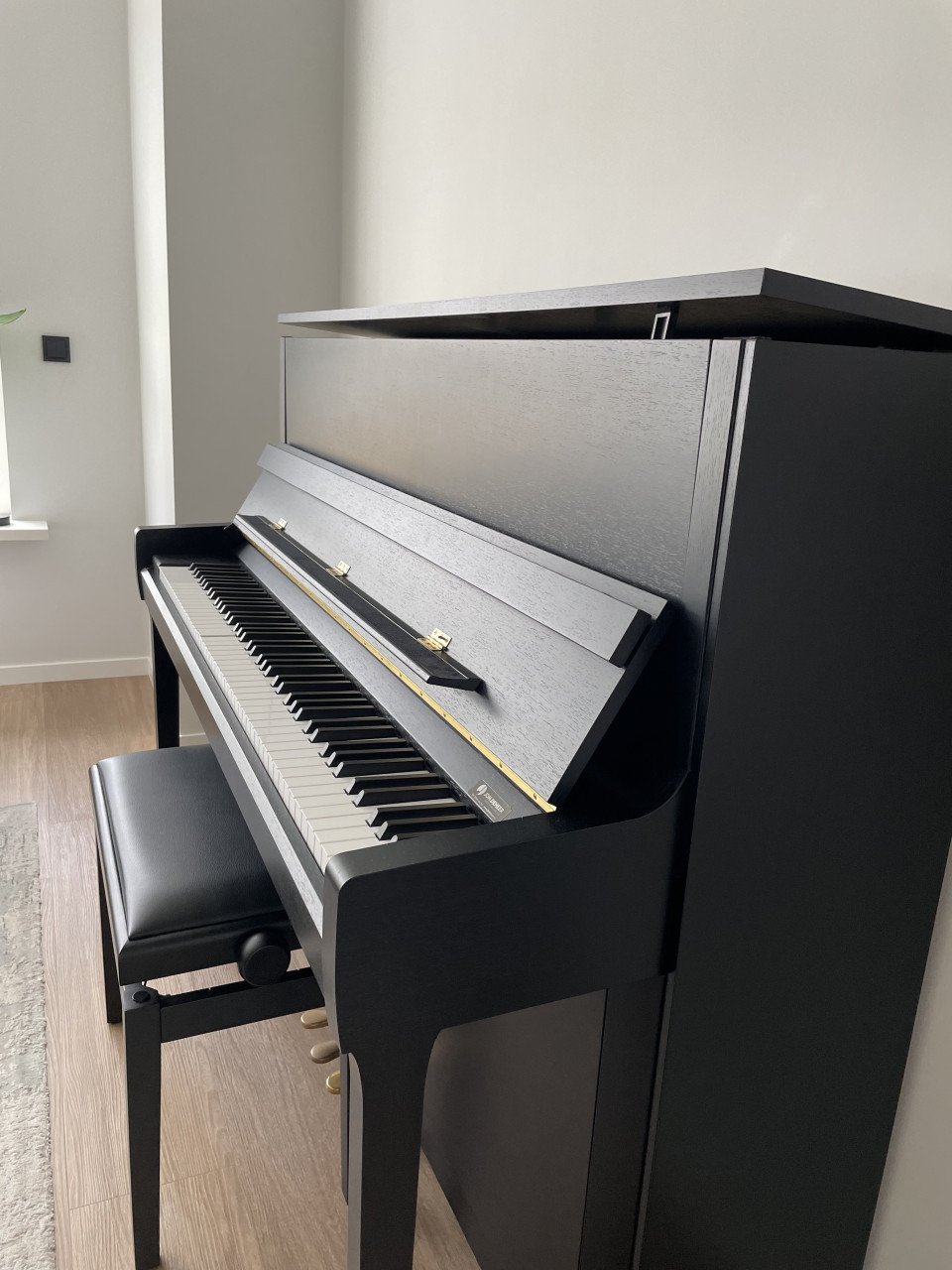 Piano Kawai E300 | matzwart | 4 jaar oud | Piano Life Saver Systeem