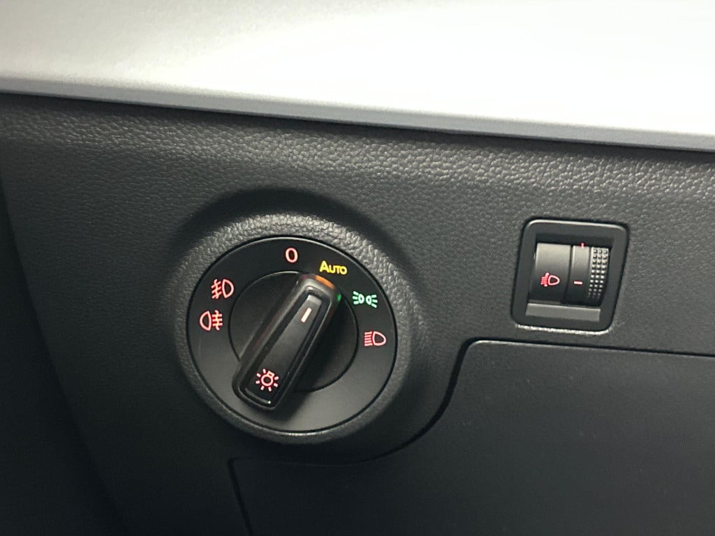 Seat Arona style business connect 1.0 70 kw / 95 pk ecotsi su