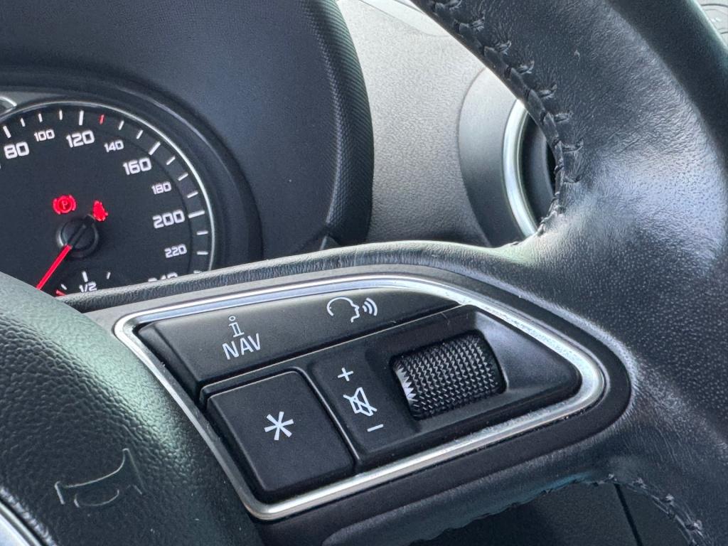 Audi A1 Sportback 1.0 tfsi s-line * nap * cruise control * 17 inch