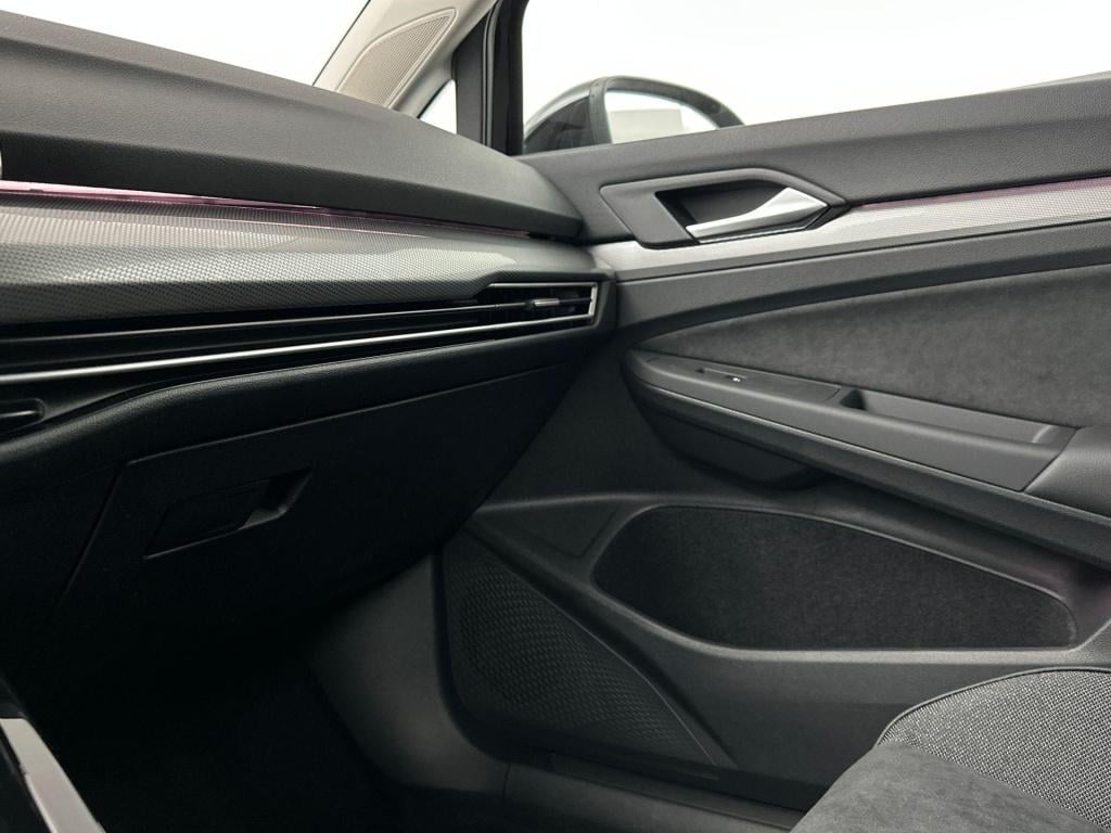 Volkswagen Golf style edition 204 pk plug in hybride