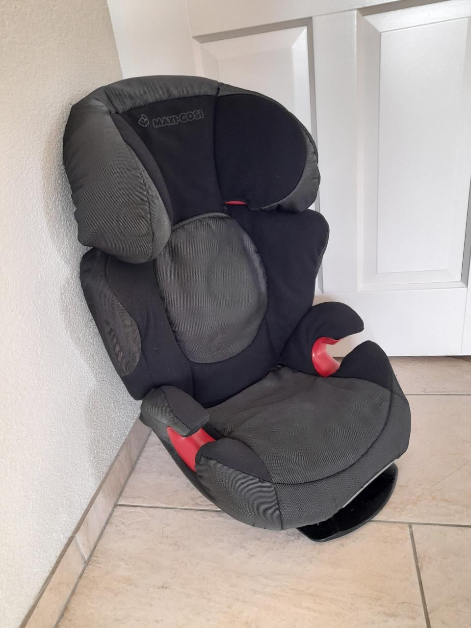 Maxi cosi autostoel 15/36 kg ( in goede nette staat )