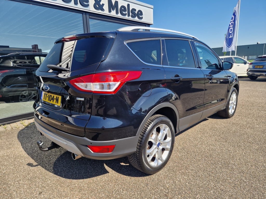 Ford Kuga 1.5 ecoboost 150pk 2wd titanium | trekhaak