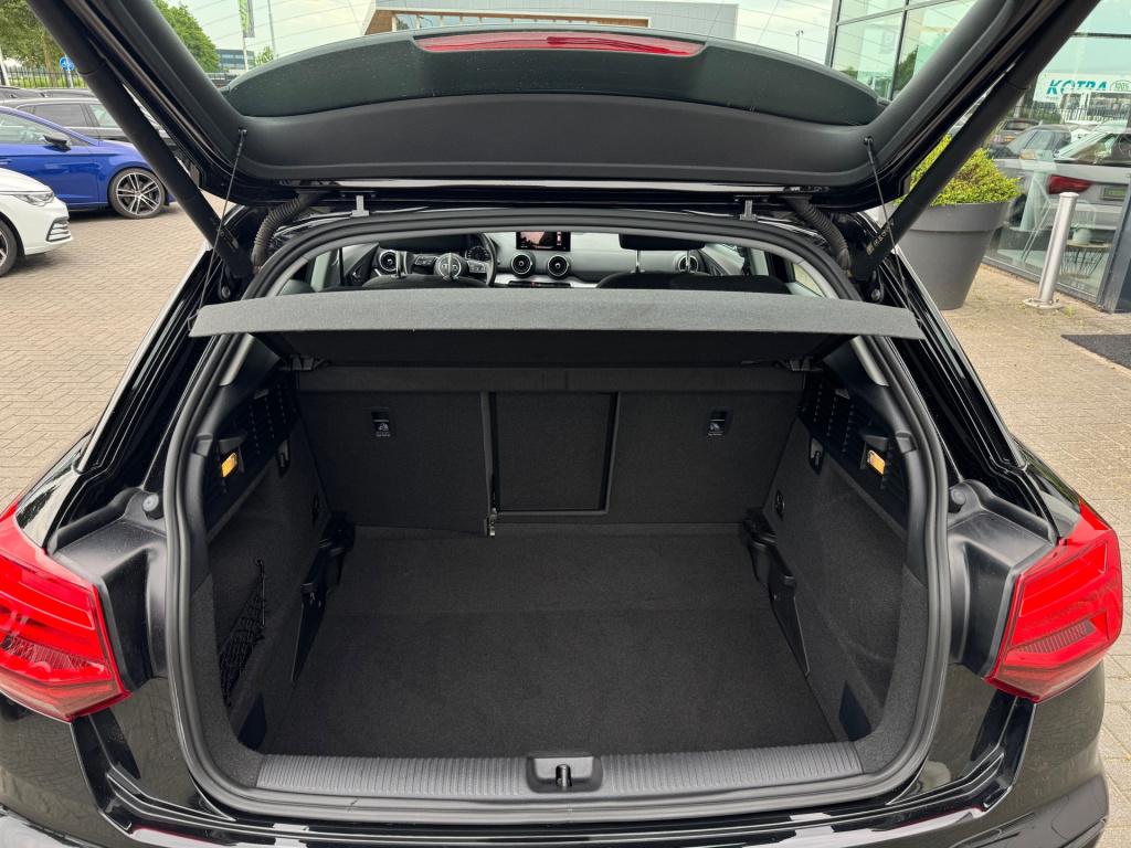 Audi Q2 35 tfsi advanced edition * camera * cruise control adaptief * stoel