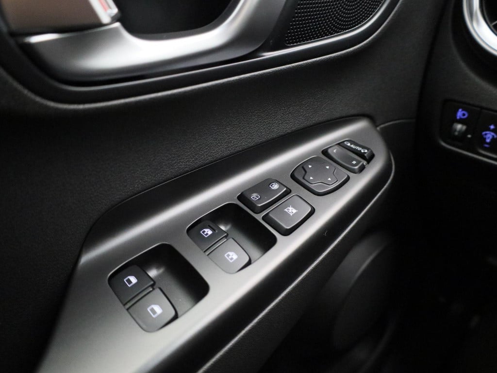 Hyundai Kona ev fashion 39 kwh