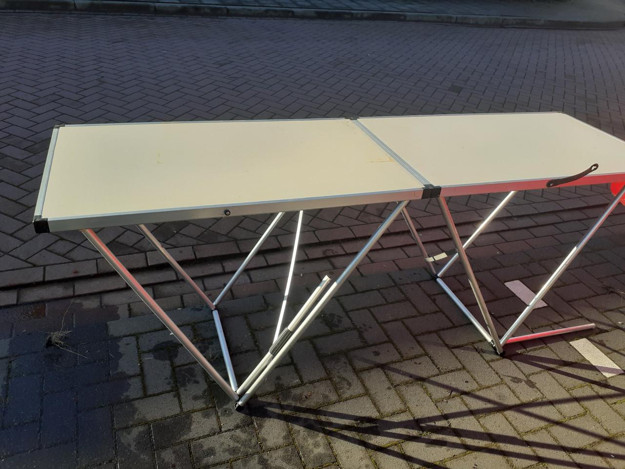 Tafel van verkeersbord voor Mancave..?