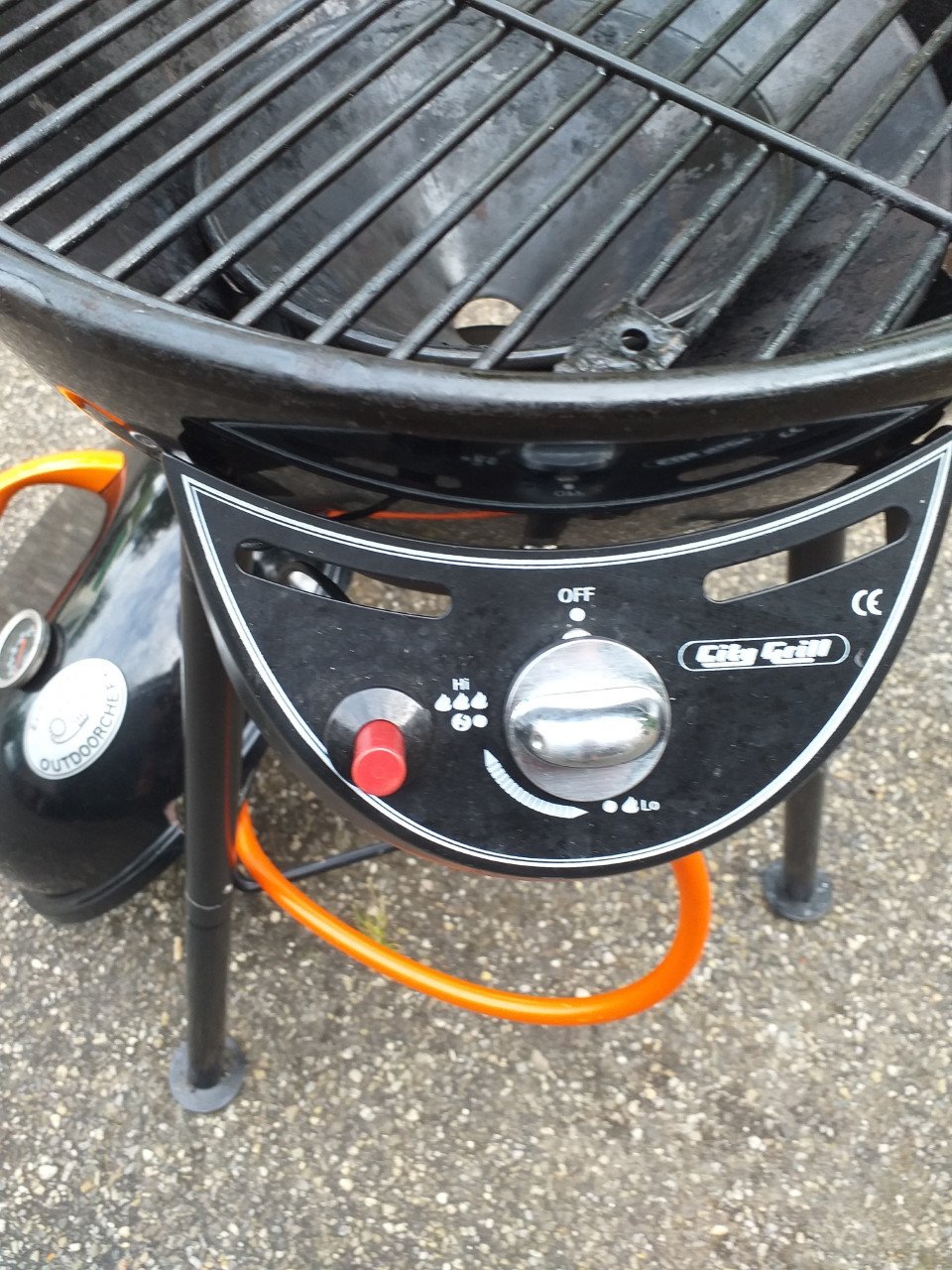 """"MOOIE  GASBARBECUE  VESCHILLEND IN GEBRUIK""""