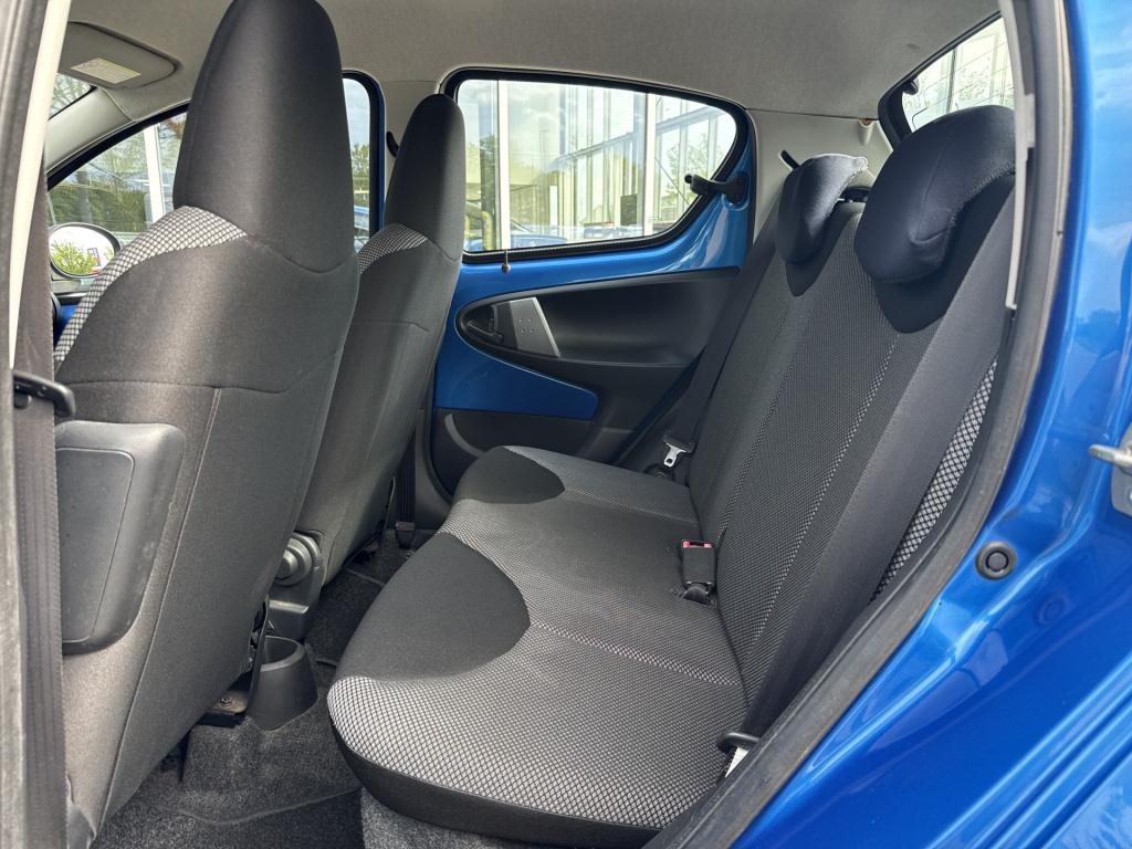 Toyota Aygo 1.0 vvt-i aspiration | nl-auto | airco | lm velgen