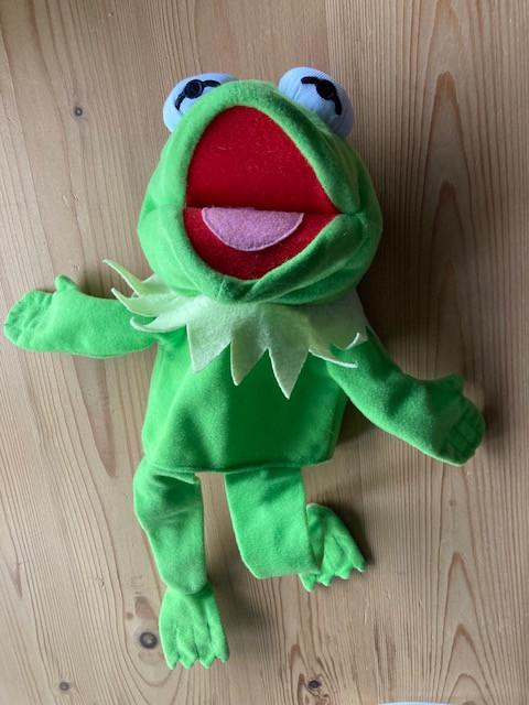 Handpoppen o.a. figuren Fabeltjeskrant en Muppet-show