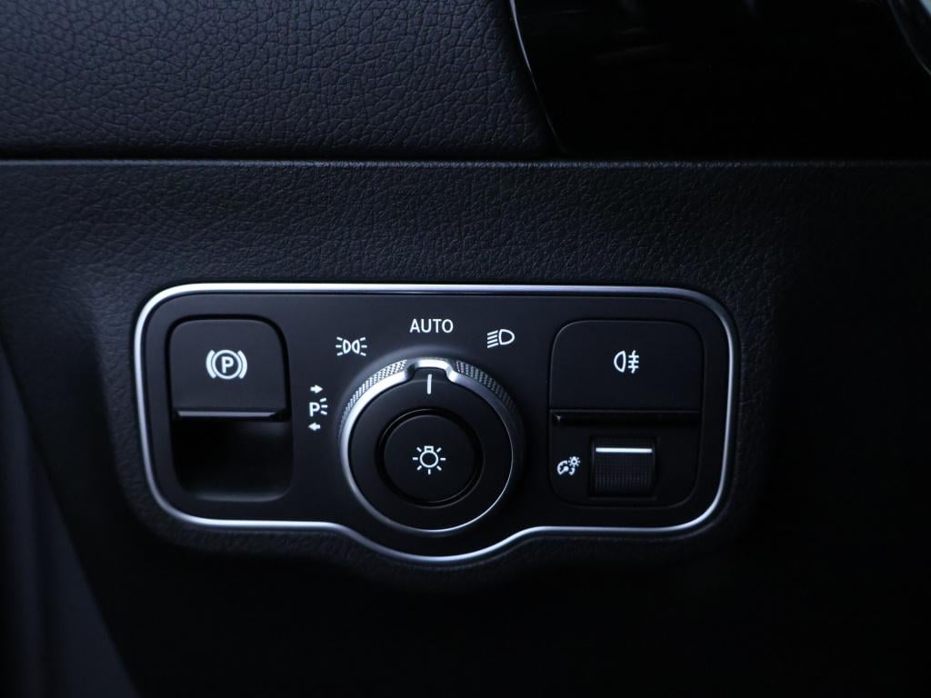 Mercedes-Benz Gla-klasse 250 e amg plug-in hybride edition amg line | night