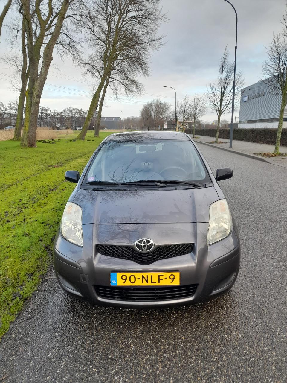 Prima Toyota Yaris - Euro 3,750,=