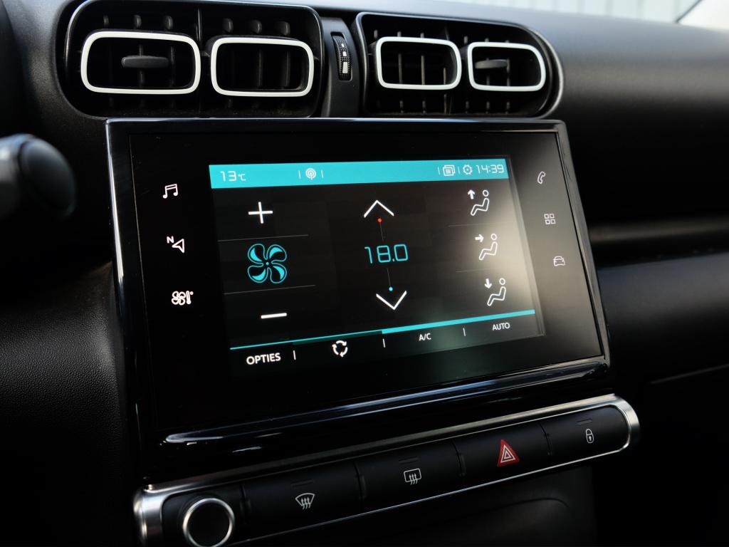 Citroen C3 Aircross 1.2 puretech 110pk shine | navigatie| parkeer sensoren 