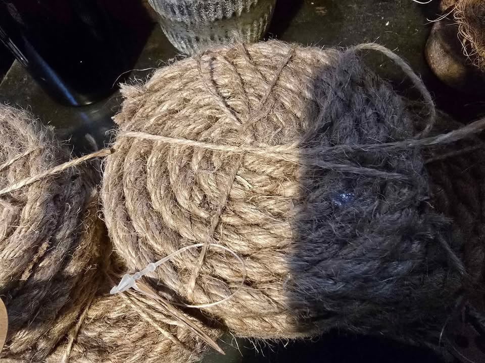2X SET VAN 4 JUTE ONDERZETTERS VOOR MAAR €4,50