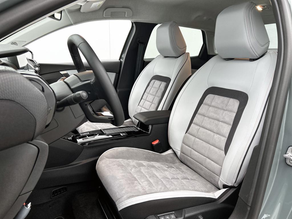 Citroen C4 X hybrid 145pk automaat max | trekhaak | all season banden |