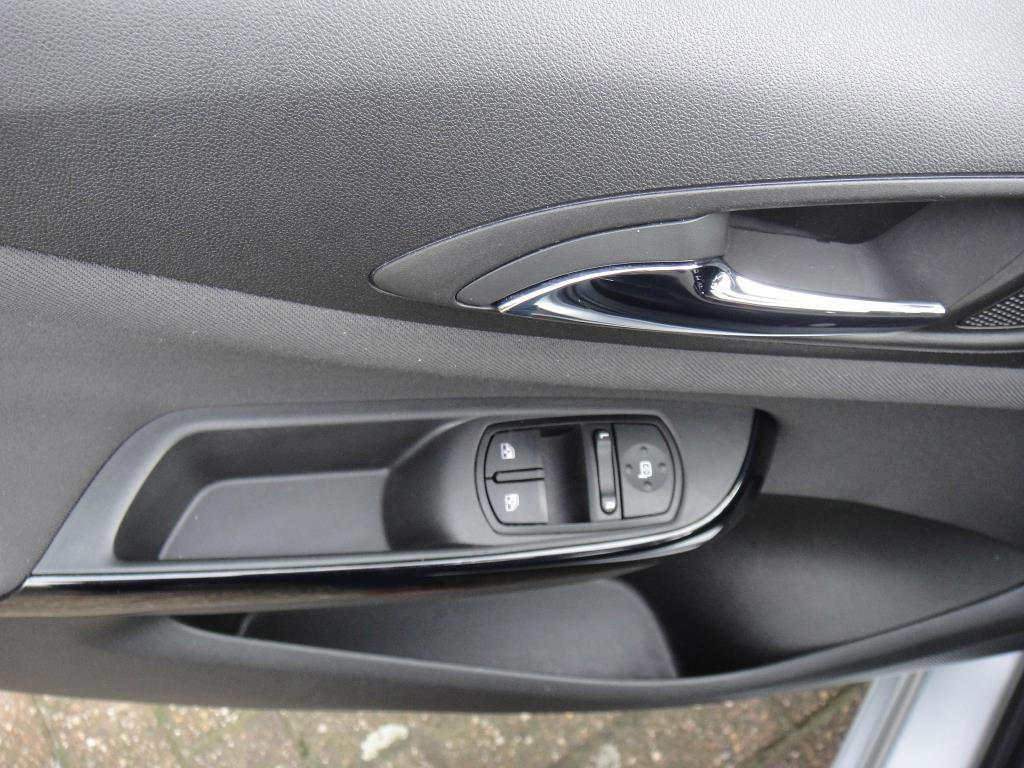Opel Corsa 1.4 online edition nl auto apple carplay navigatie