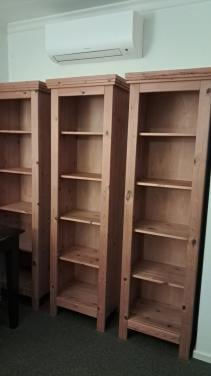 Boekenkasten hoogte 194cm breedte 54 cm diepte 38 cm