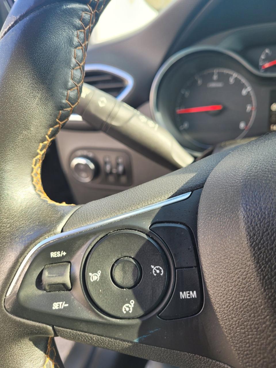 Opel Crossland X 1.2 turbo innovation