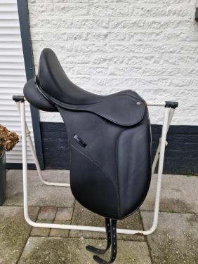 Northon pro dressuurzadel 18"