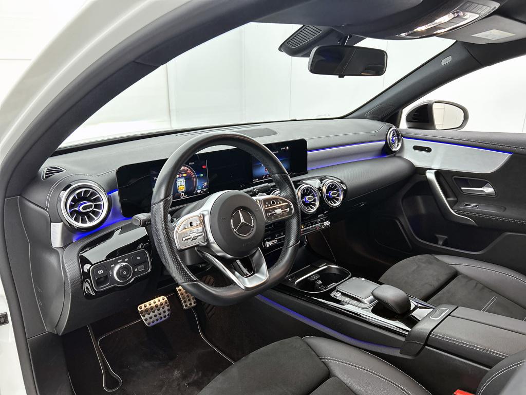 Mercedes-Benz A-Klasse 250 e plug in hybride amg line | stoelverwarming | c