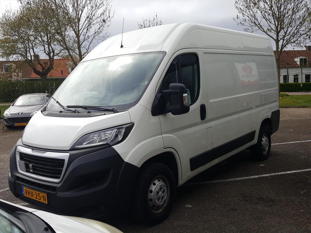 Peugeot Boxer gb 333 l2h2 bluehdi 140pk trekhaak | navigatie | cruise contr