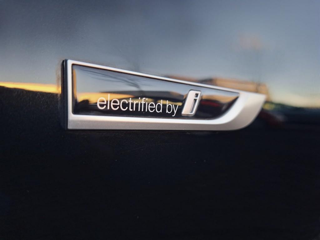 BMW 3-serie touring 320e business edition plus model sport line