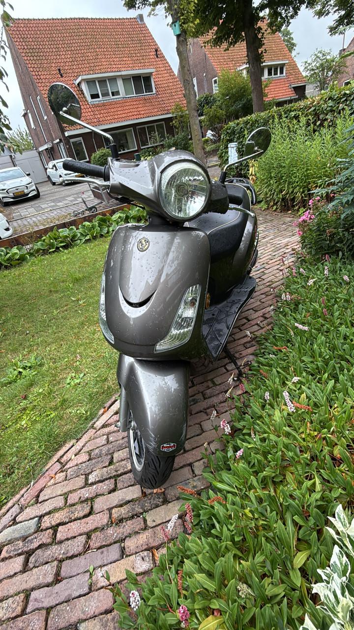 Sym Fiddle 2 scooter geel kenteken