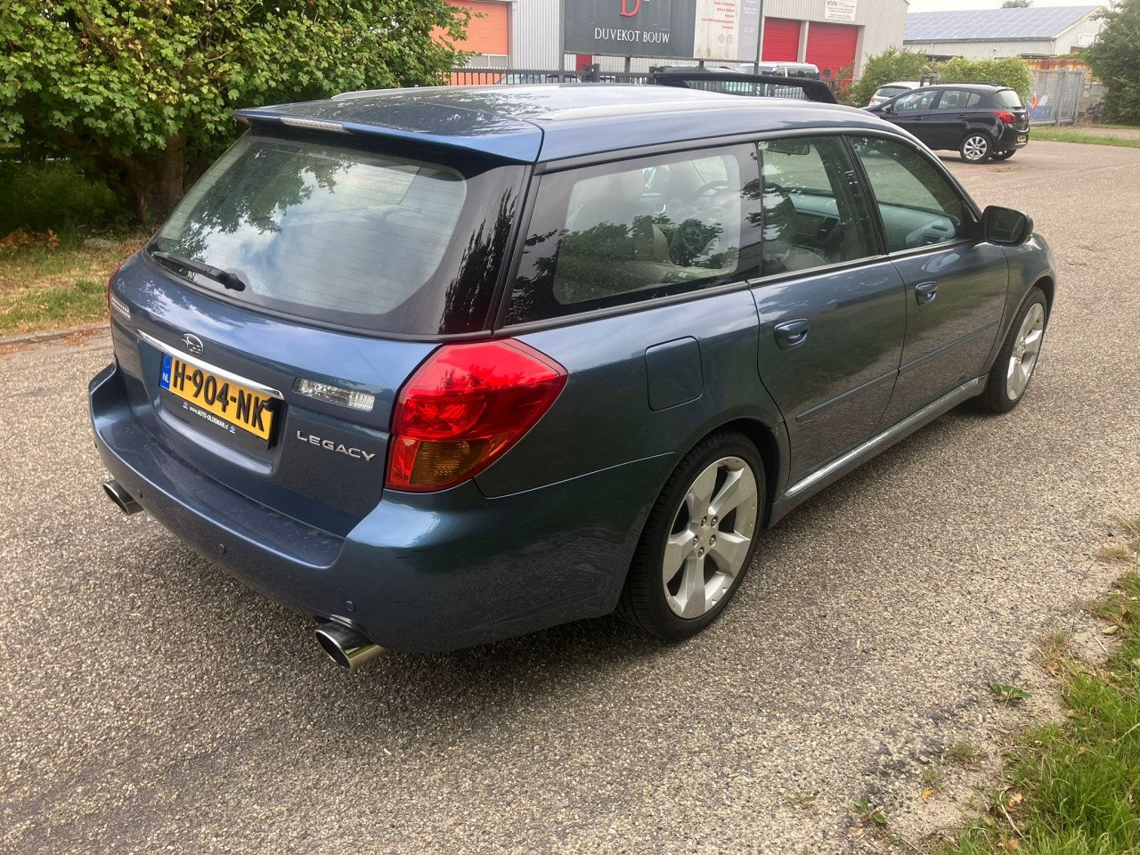 Subaru Lecacy R 3.0