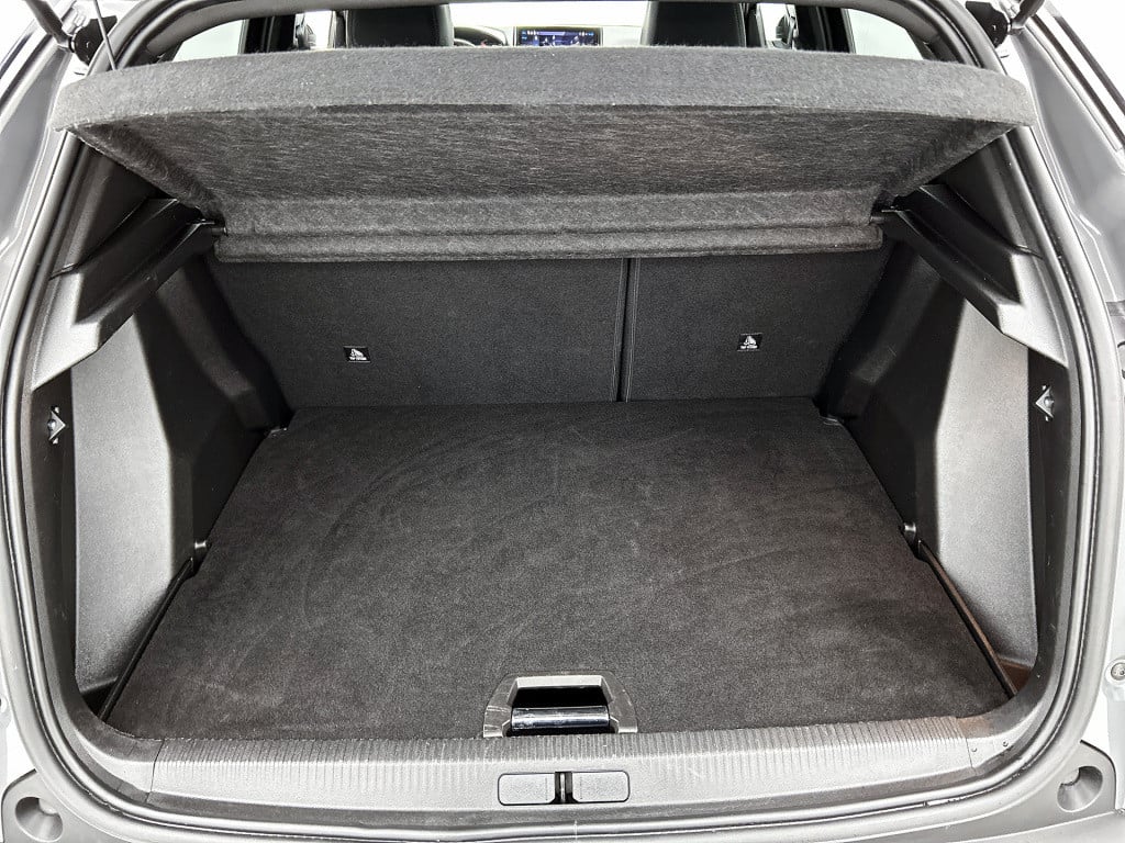 Peugeot 2008 1.2 hybrid 145 allure | rijklaar |