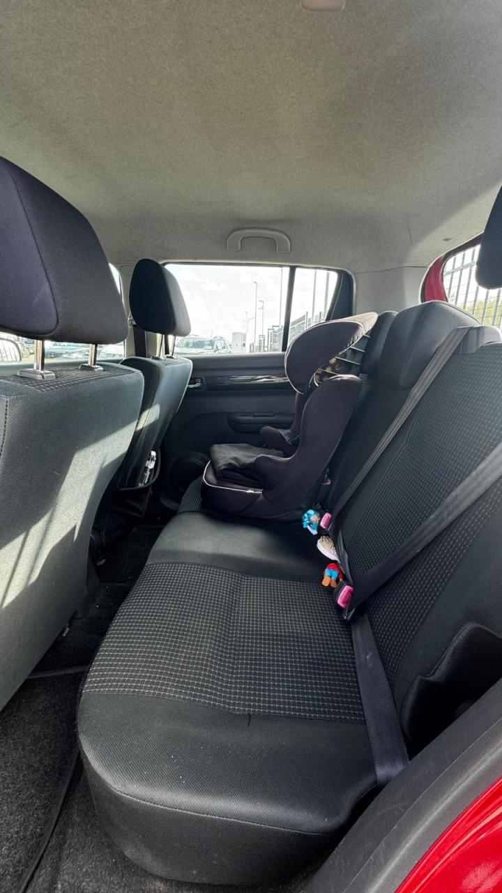Suzuki Swift 1.3 | Rood