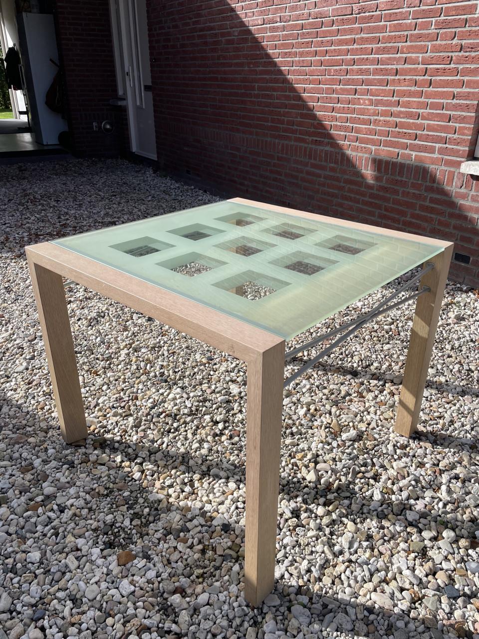 Eetkamertafel